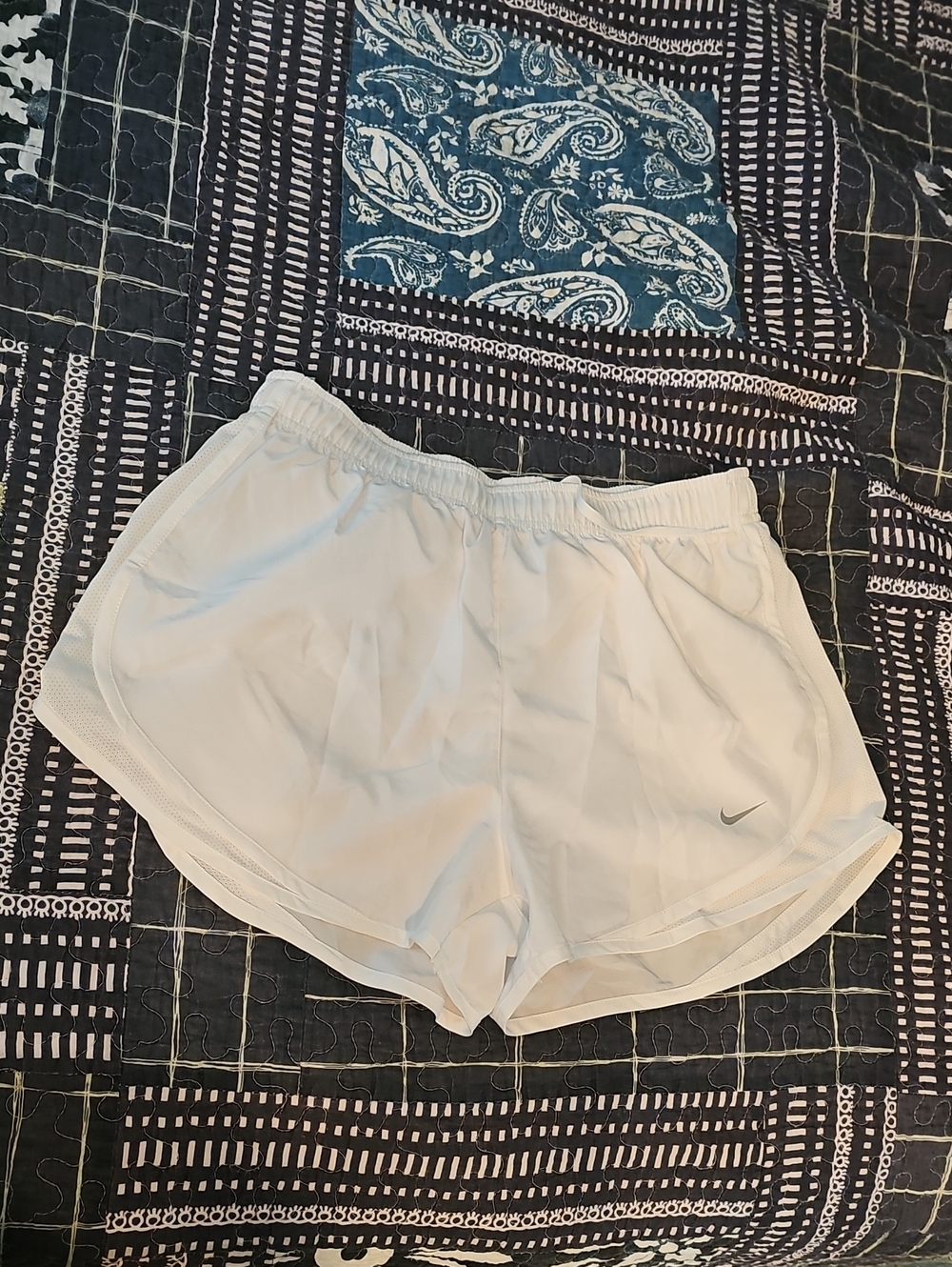 Nike Women’s White Dri-FIT Running Shorts Medium